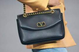 Picture of Valentino Handbags _SKUfw241224021fw